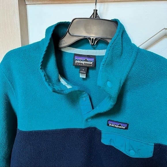 Patagonia  Lightweight Synchilla Snap-T Pullover in Elwha Blue S - Picture 6 of 9